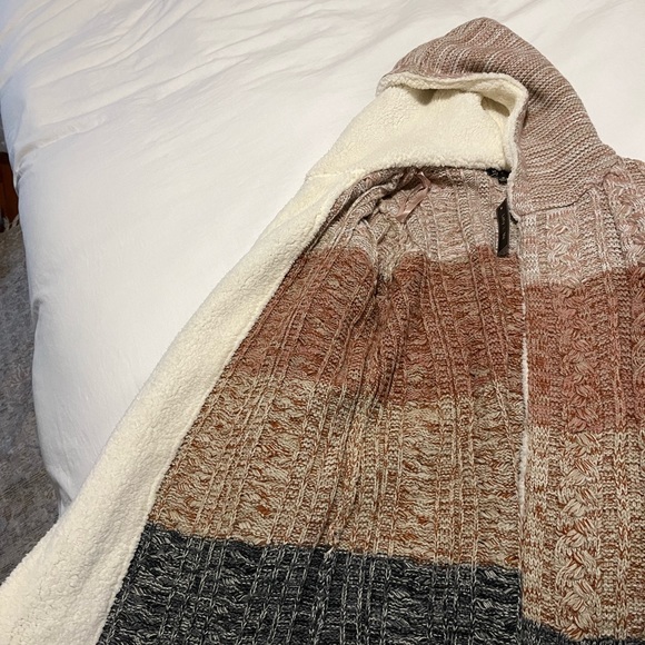 Sherpa lined sweater - Picture 4 of 4